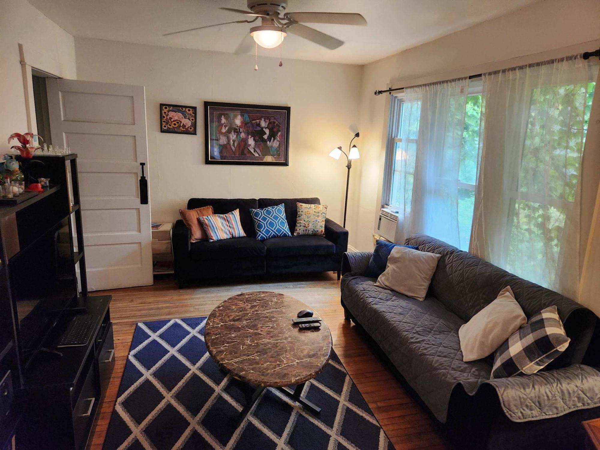 Cozy 3 Bedroom House In Downtown Итака Экстерьер фото