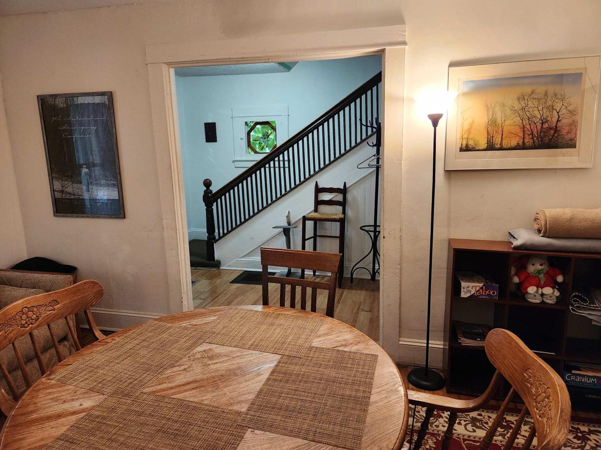 Cozy 3 Bedroom House In Downtown Итака Экстерьер фото