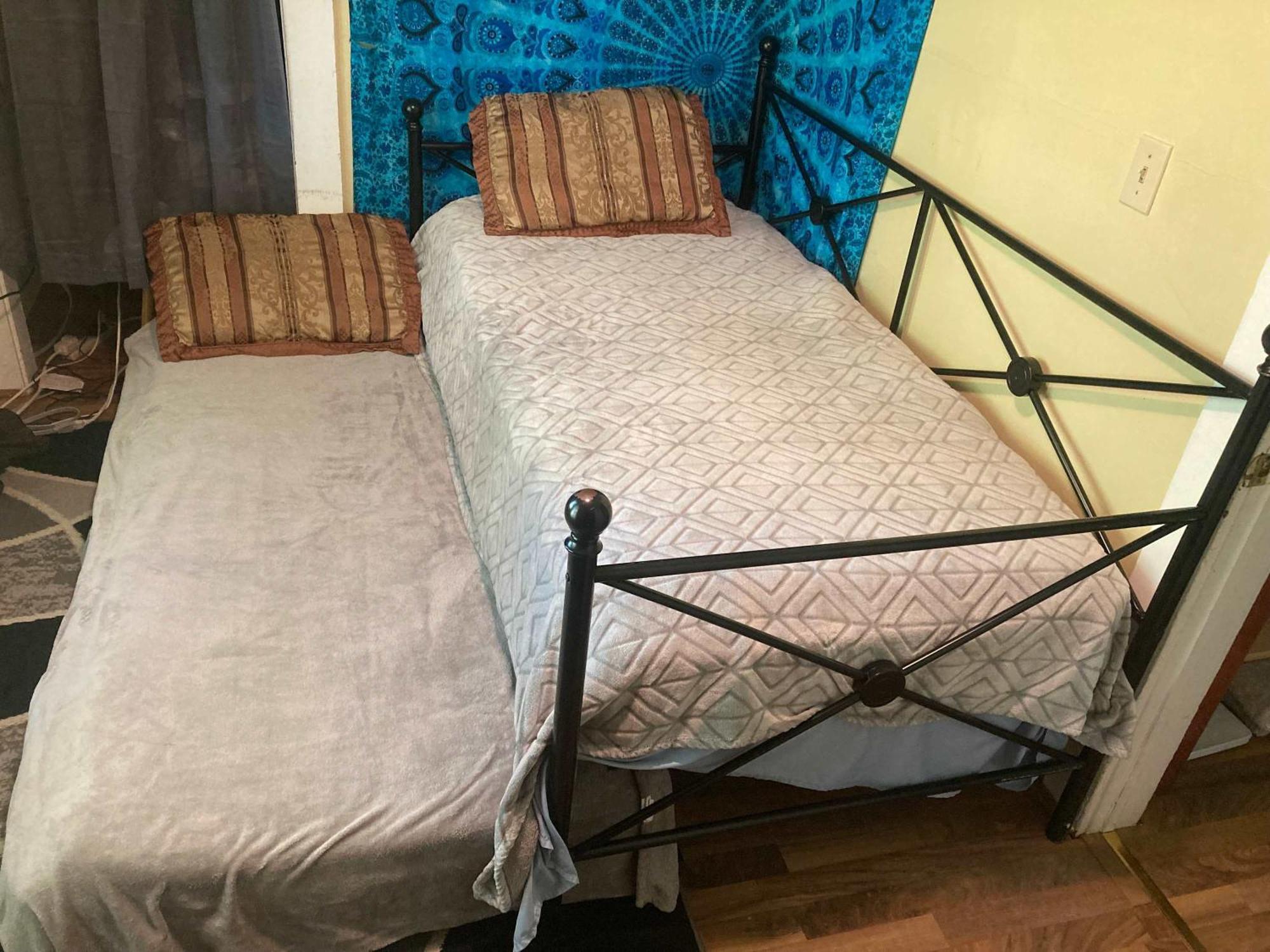 Cozy 3 Bedroom House In Downtown Итака Экстерьер фото